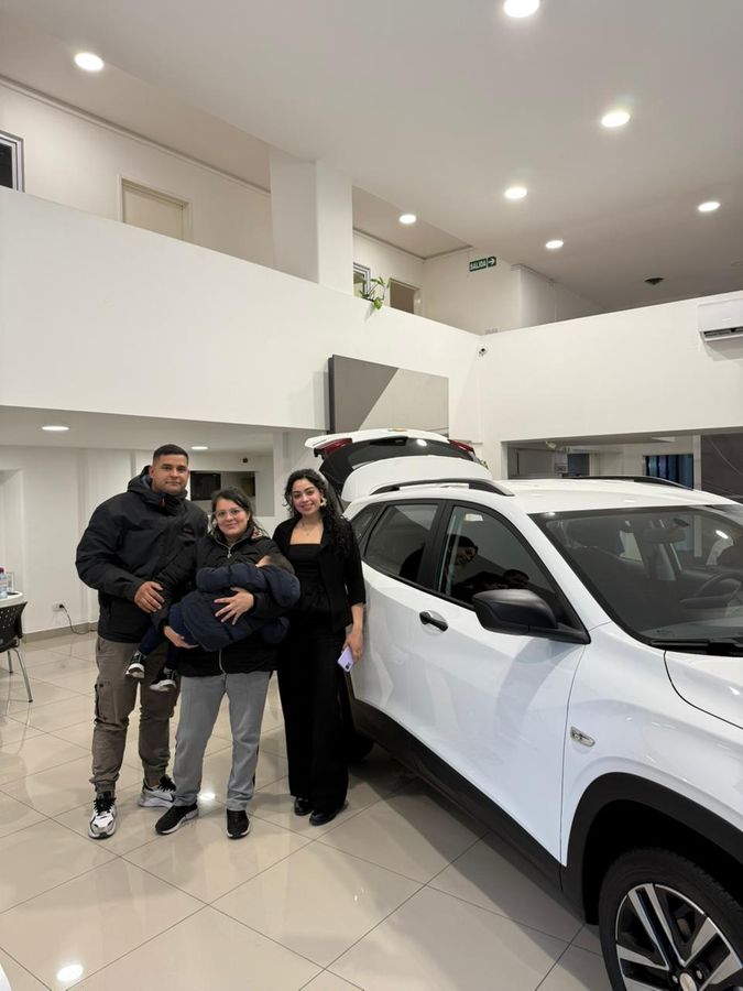 Familia retirando su Chevrolet 0km